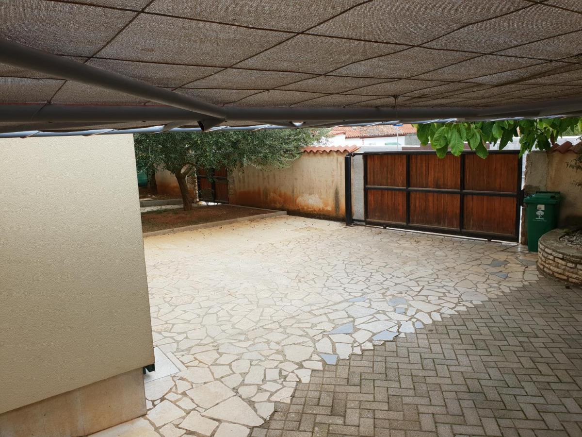 Room Bm Pula Exterior foto